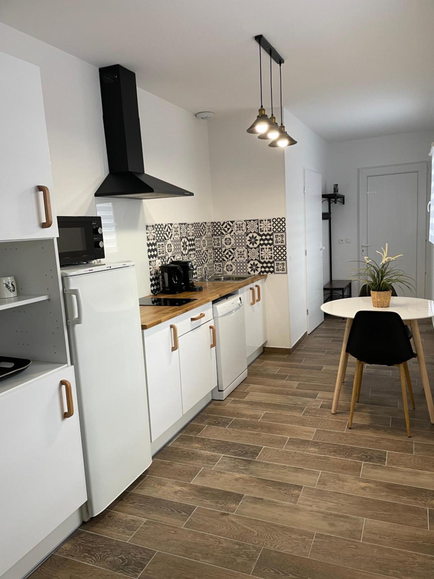 Studio Bien Situe & Tout Equipe Dans Une Maison Scionzier Extérieur photo